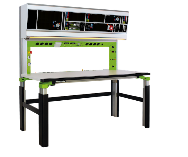 4_Cockpittisch_6HE_geneigt_Bridge_grAn-1