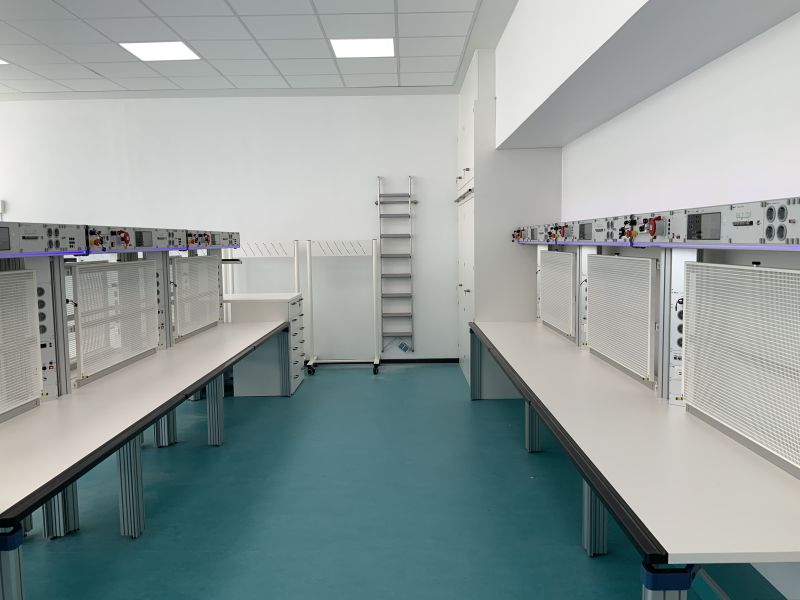 Einrichtung für das Heinrich-Hertz-Berufskolleg Düsseldorf